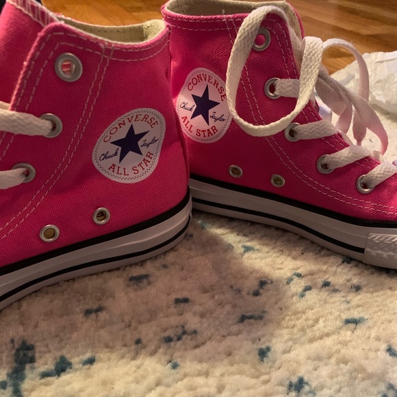 hot pink converse for girls